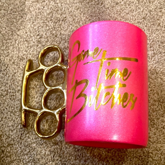 REDUCED 50% off Brass knuckles coffee mug - Picture 2 of 5